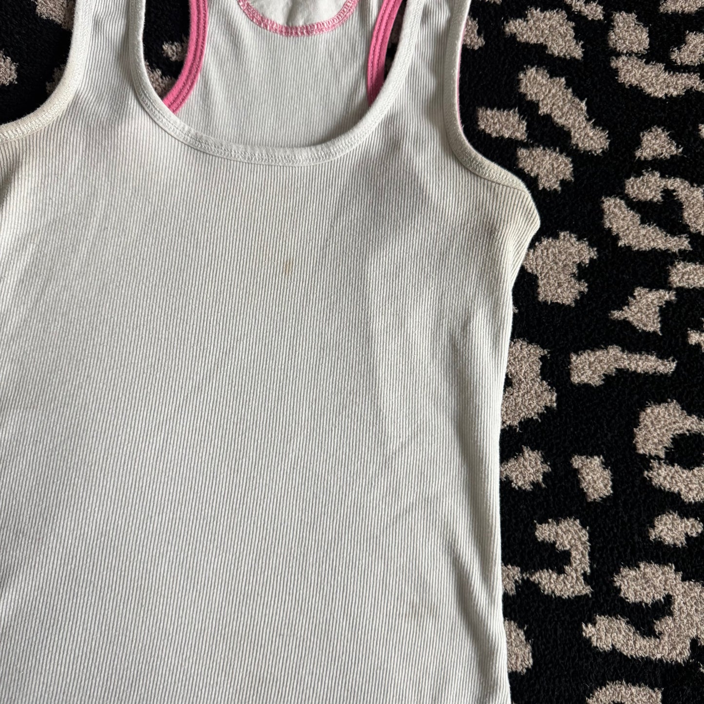 white & pink socal razorback tank top (l)