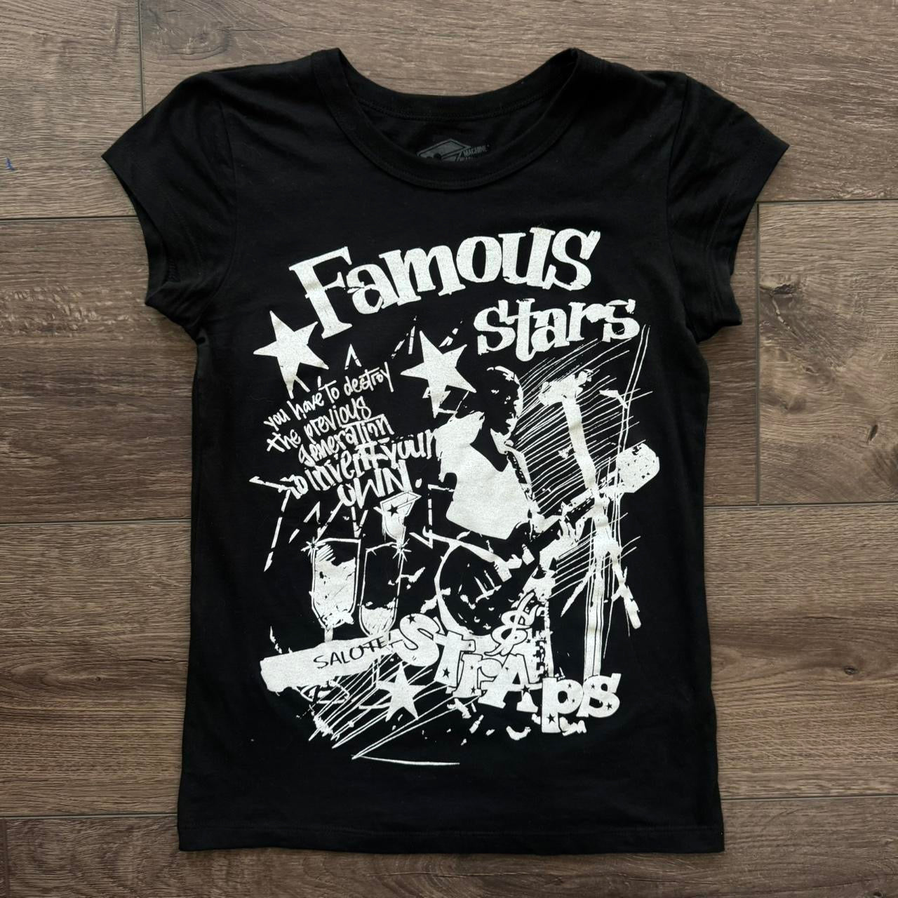 black & white famous straps and stars graphic juniors tee