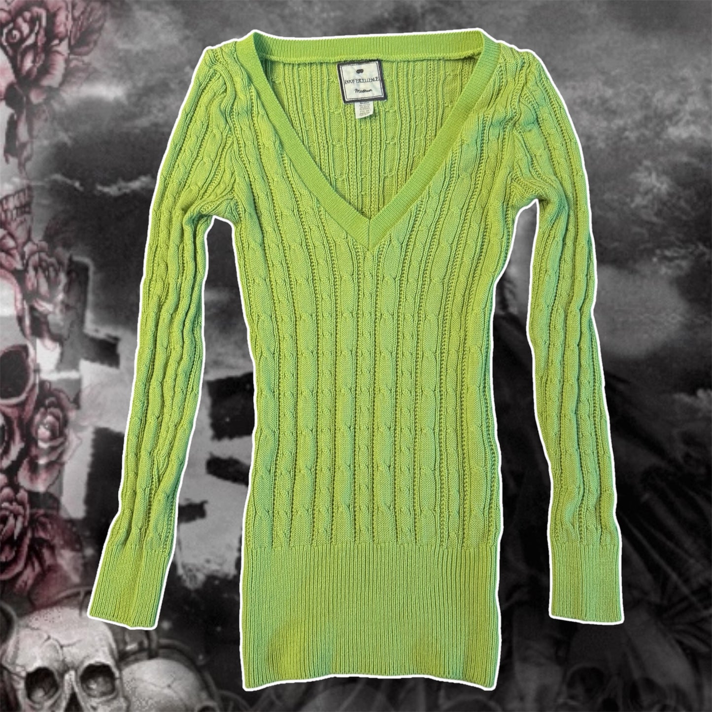 lime green y2k fitted bella swan v neck sweater (M)