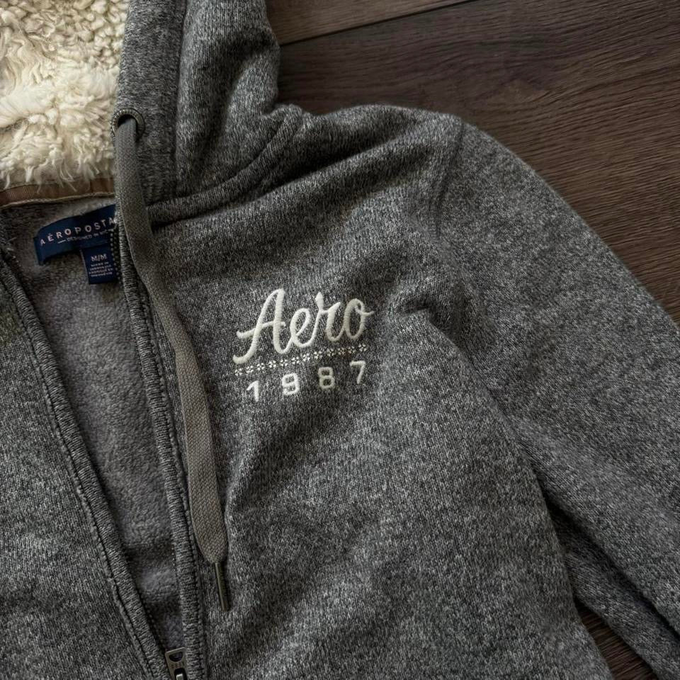 gray fur lined aeropostale hoodie zip up jacket (M)