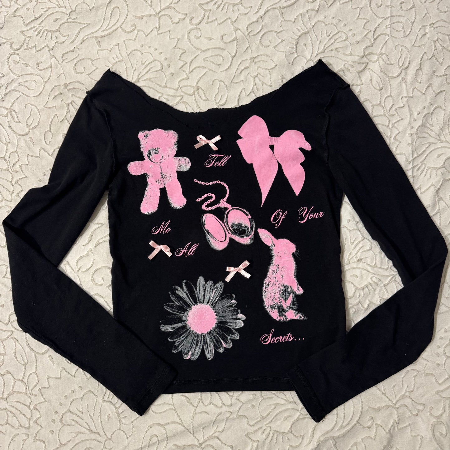 Black & Pink ‘Urban Outfitters’ Coquette Off the Shoulder Top