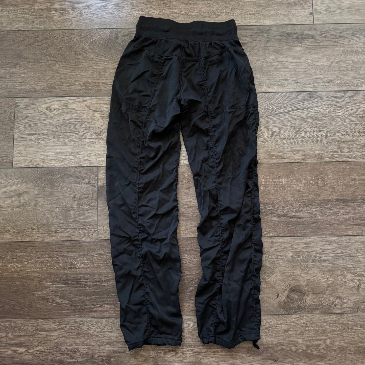 black lululemon cargo high waisted pants (XS)