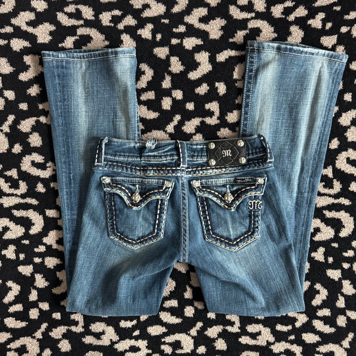 denim blue miss me y2k ulta low rise bootcut jeans (27)
