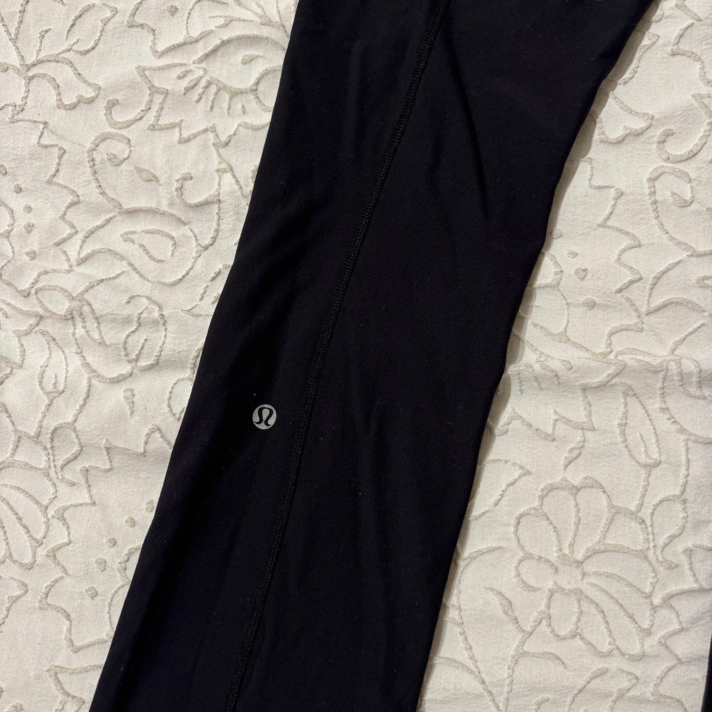 Black ‘Lululemon’ High Waisted Straight Yoga Pants