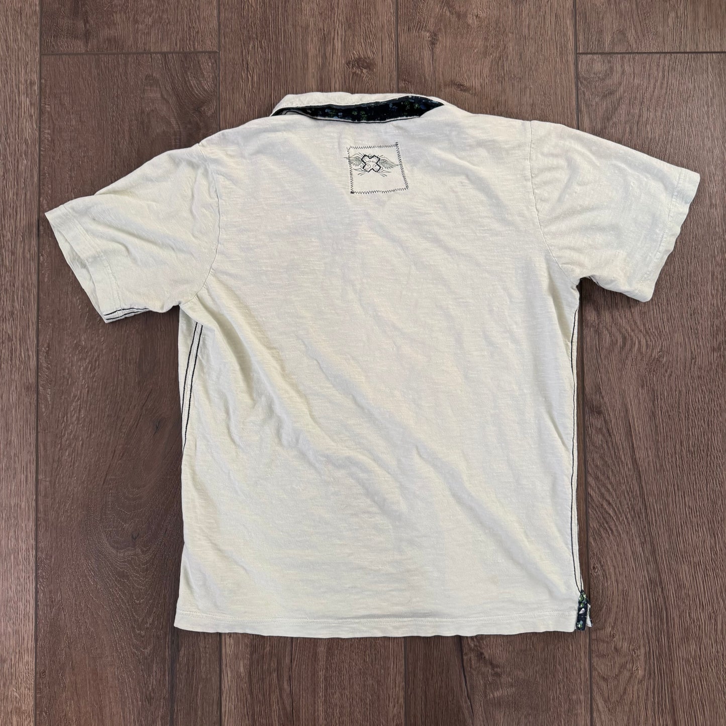 light blue y2k quicksliver skull polo shirt (M)