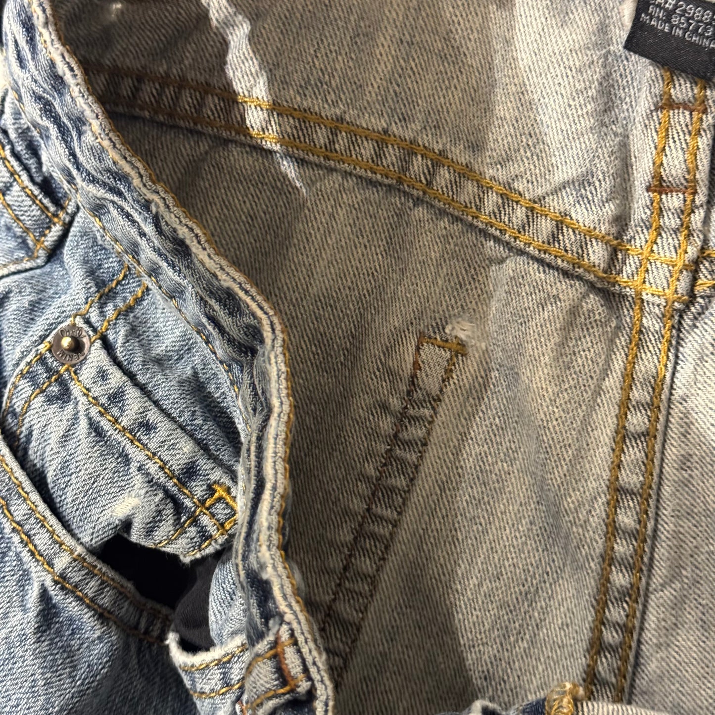 Light Washed ‘O’neil’ Y2K High Rise Straight Jeans