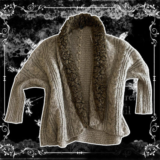 Crème ‘XOXO’ Fur Trim Oversized Cardigan