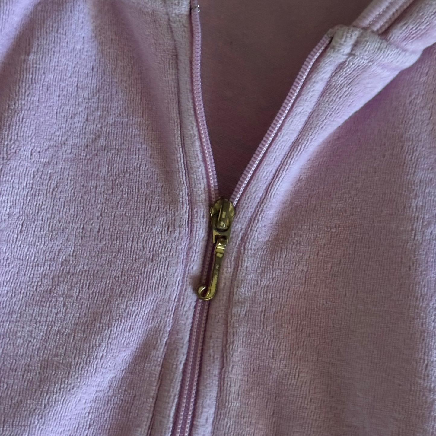 light pink rare juicy couture y2k 2000’s velour zip up jacket (L)
