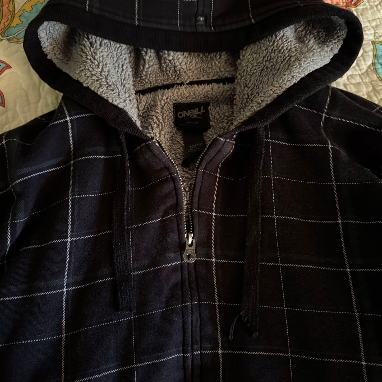 black & gray o’neil plaid sherpa y2k surfer zip up jacket (xl)