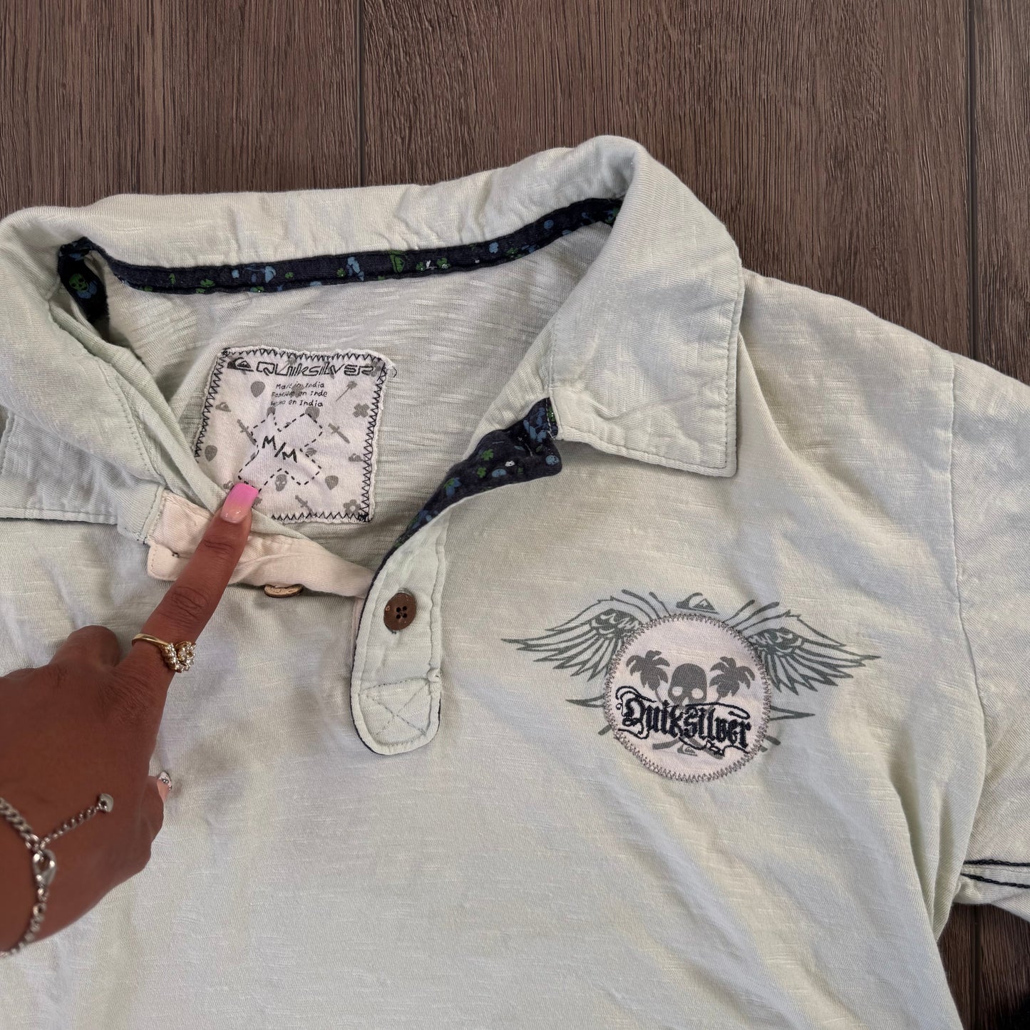 light blue y2k quicksliver skull polo shirt (M)