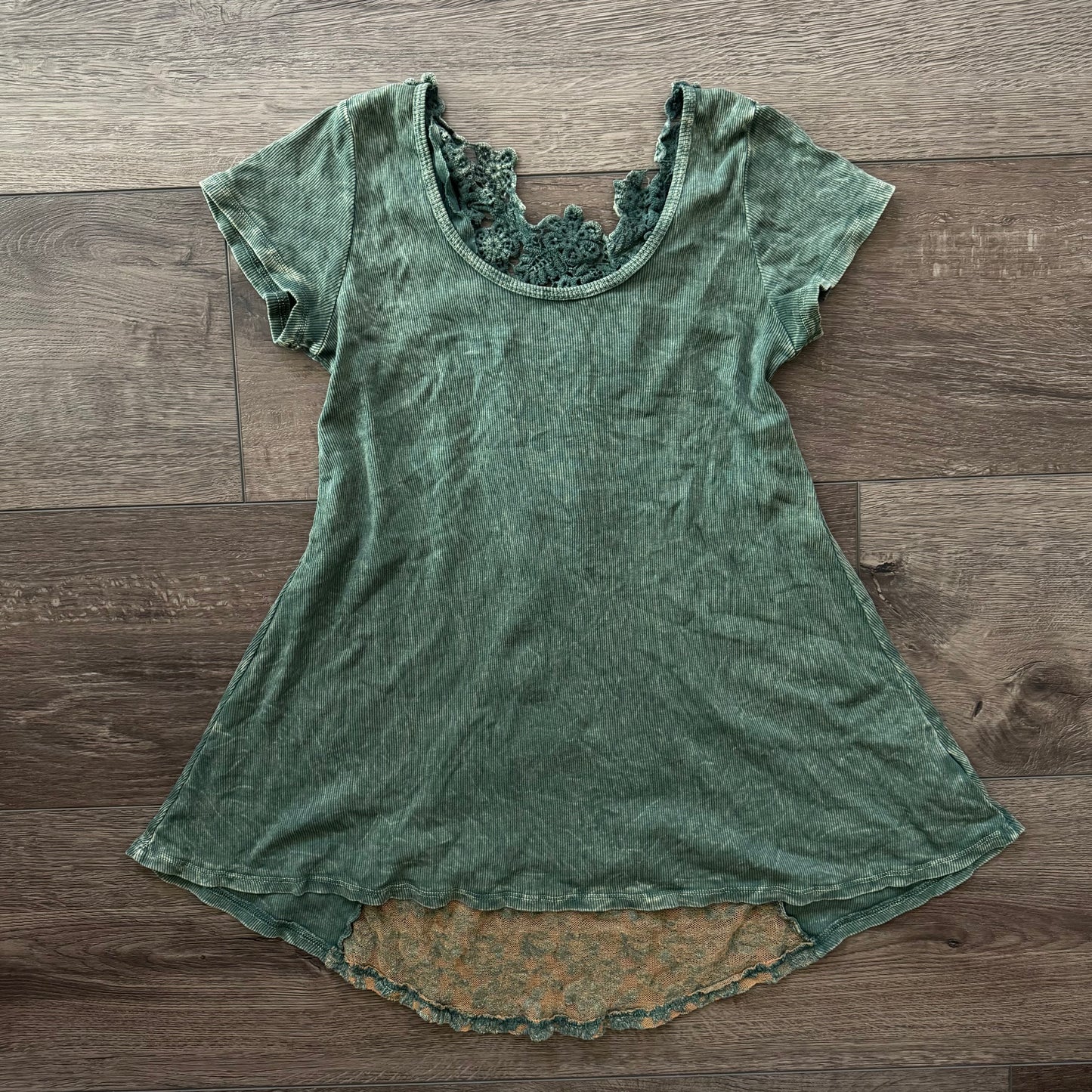 aqua green lace whimsical short sleeve top