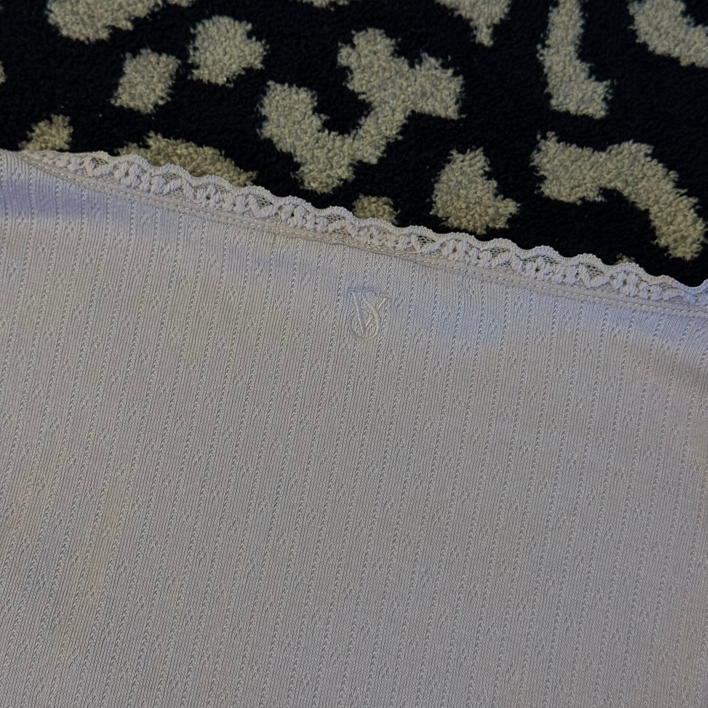 light purple lace trim victoria’s secret long sleeve (xl)
