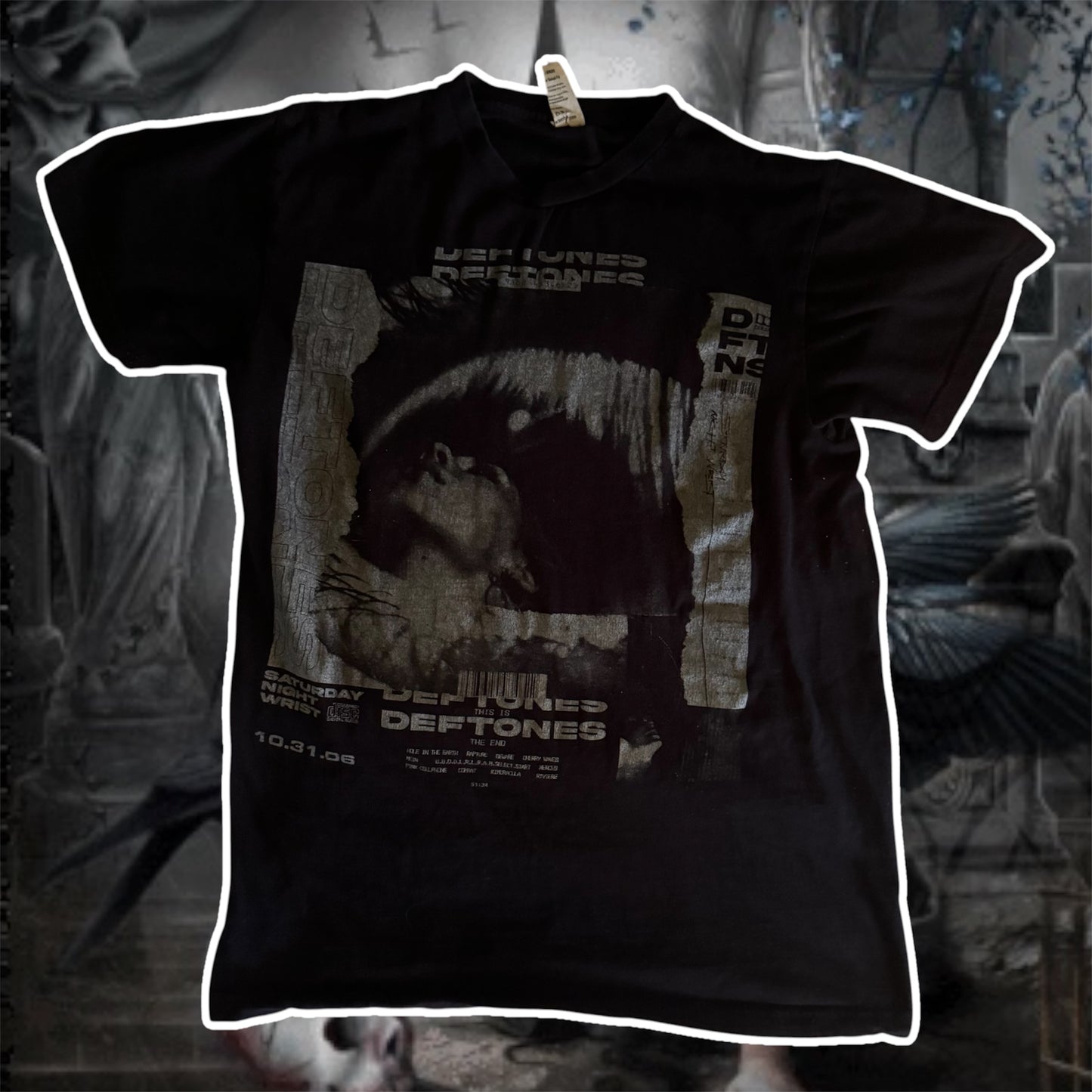 black and grey deftones graphic band tee (S)