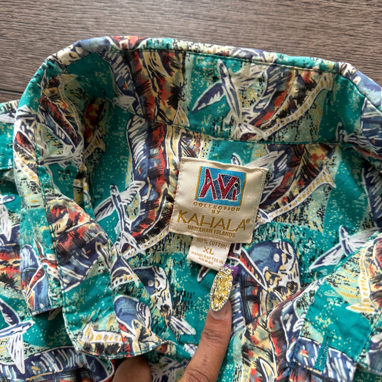 green vintage hawaiian fish print button up short sleeve men’s shirt